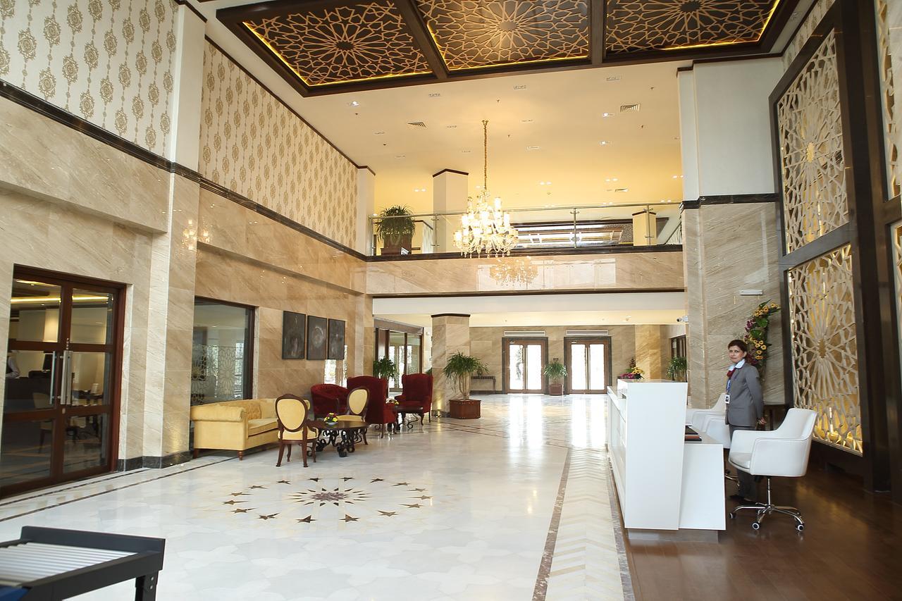Отель Defence Raya Golf & Country Club Лахор Экстерьер фото